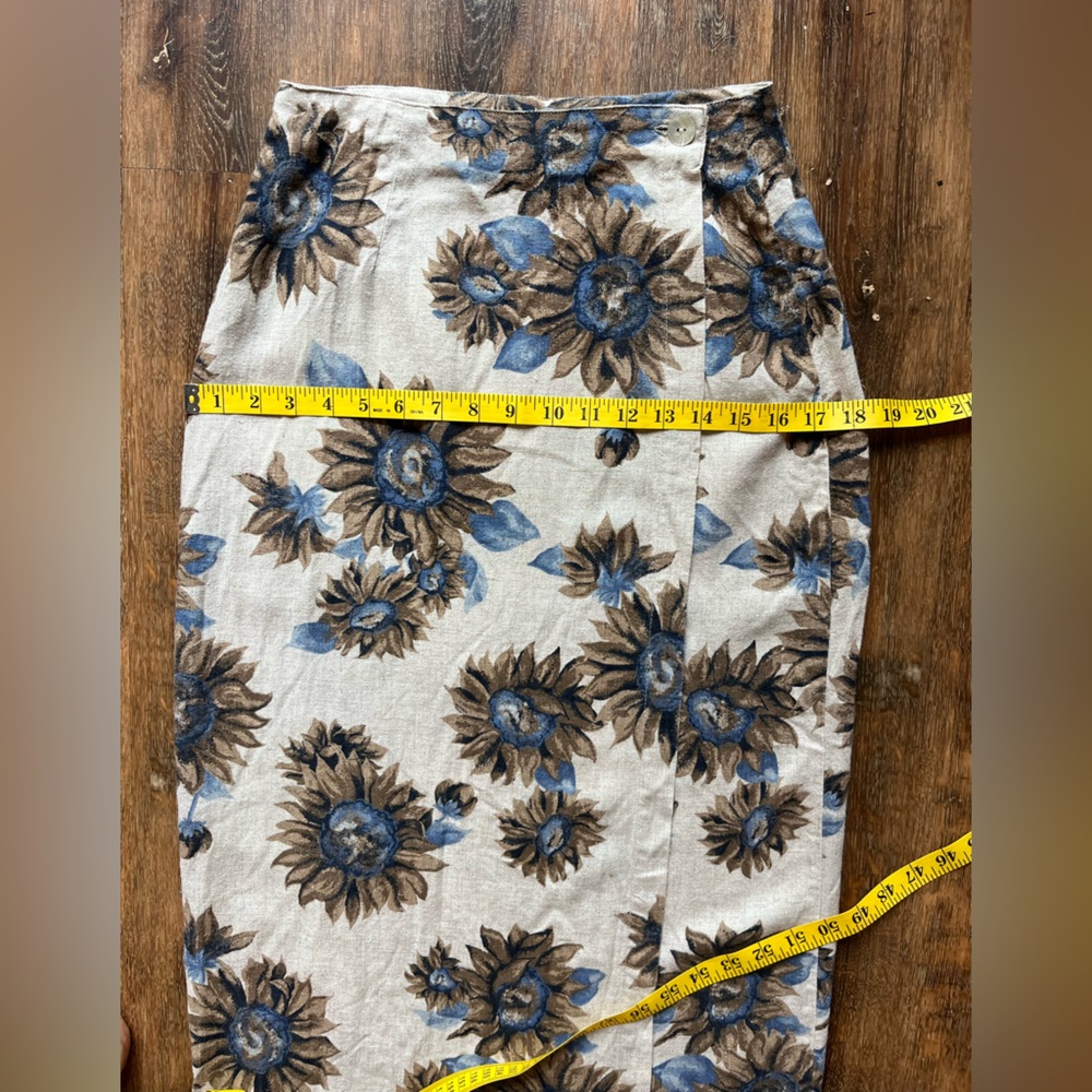 Vintage Floral Wrap Skirt, size Small - Picture 7 of 7